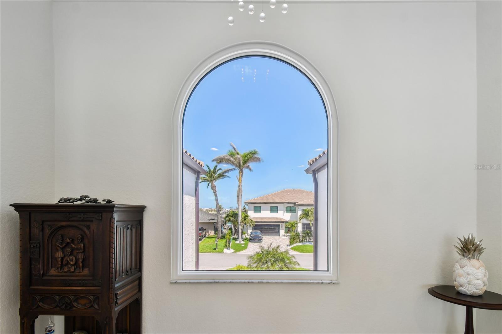 View from Loft onto Donato Dr.