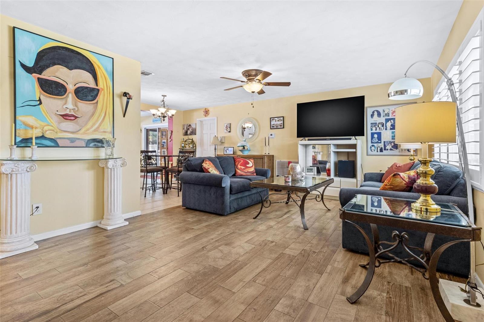 Large living area off dining room