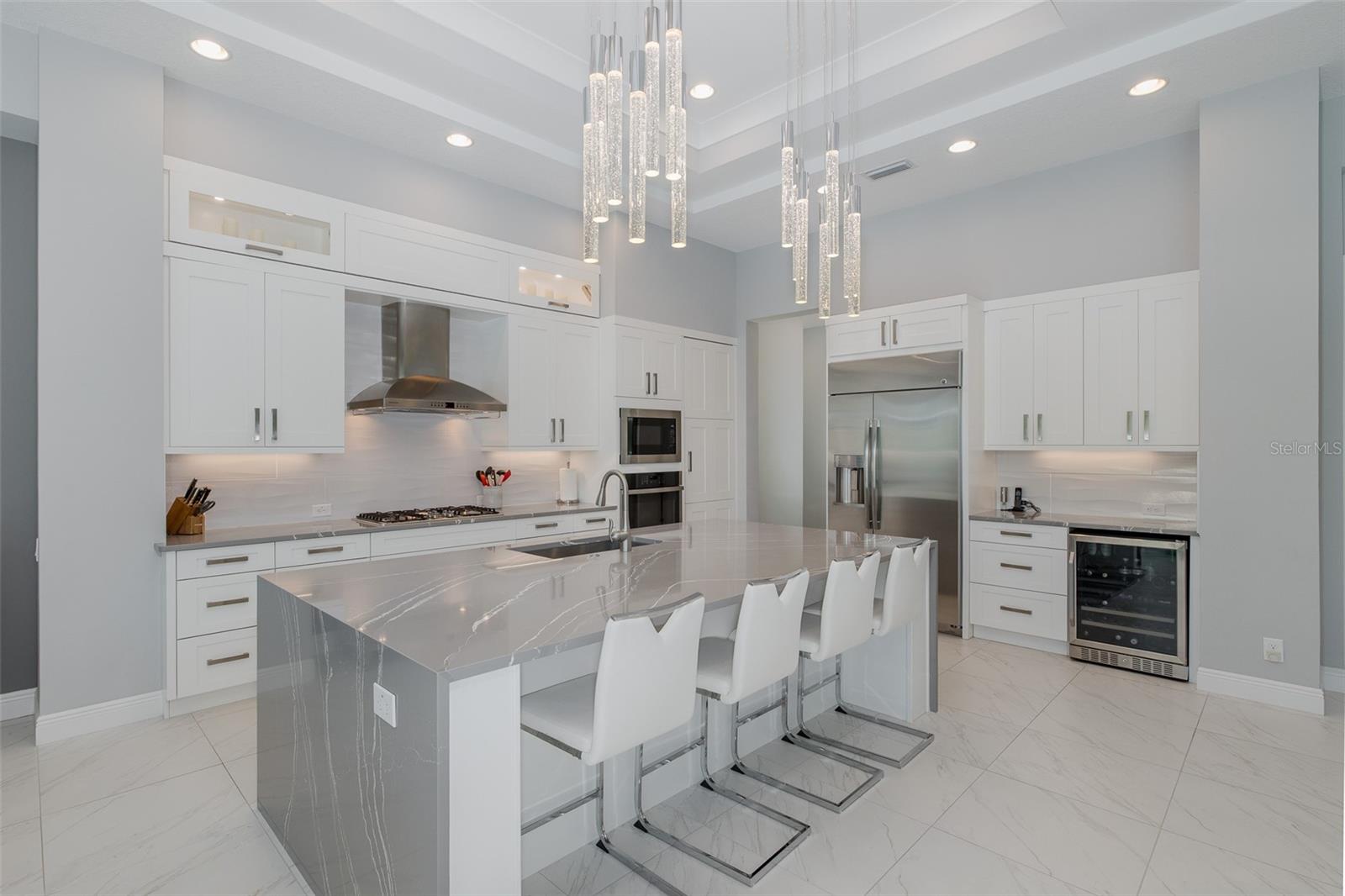 Sheer Elegance - Chef's Kitchen!