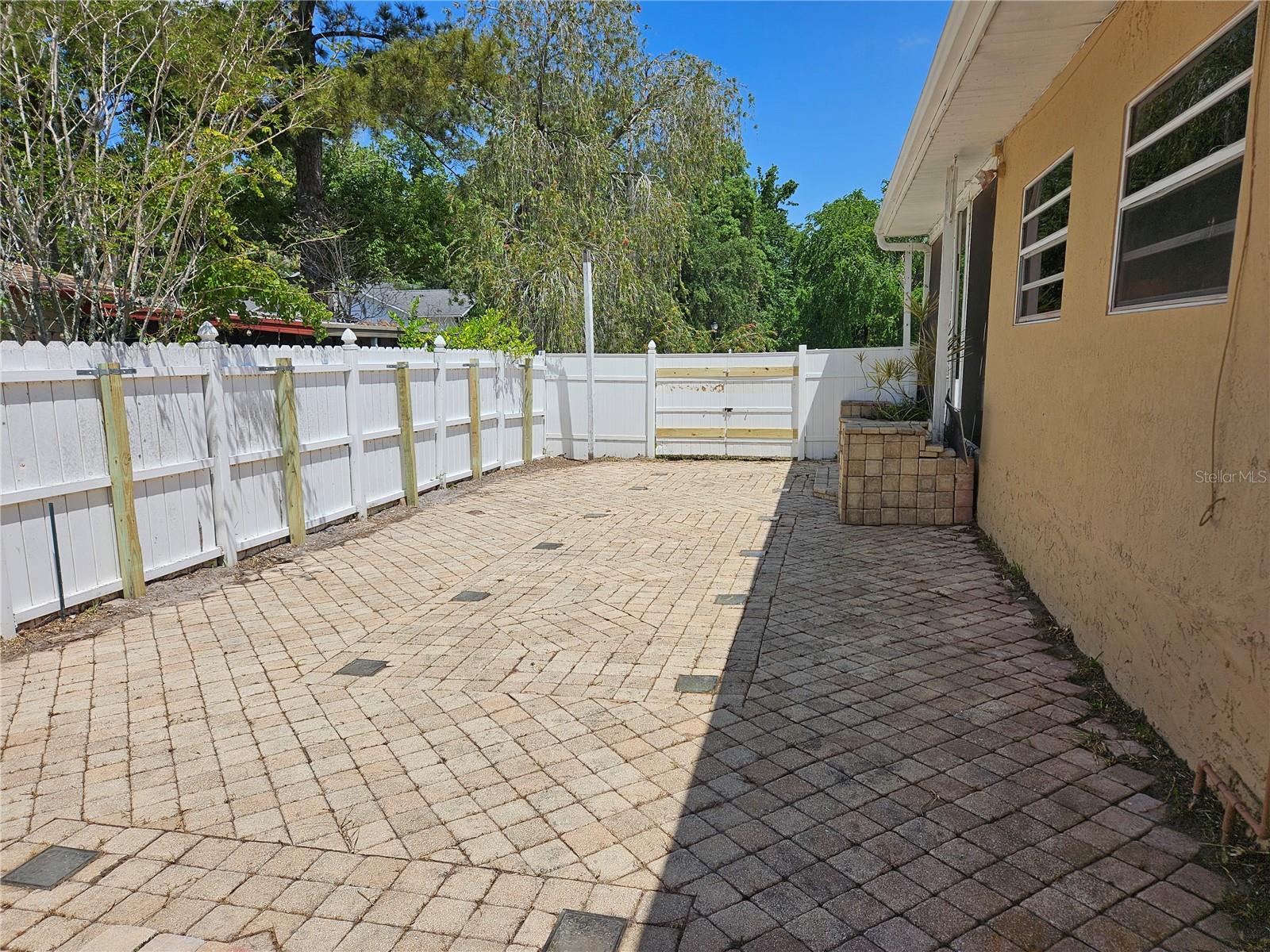 W7874946