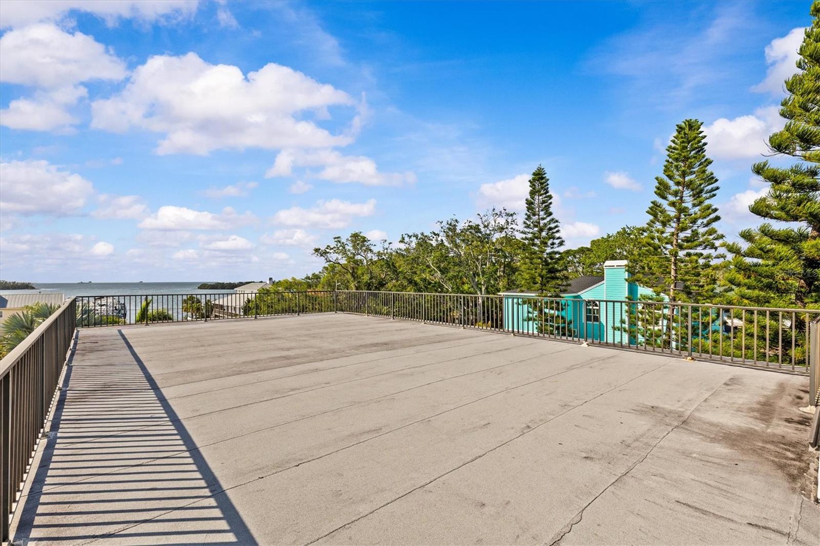 Roof top deck