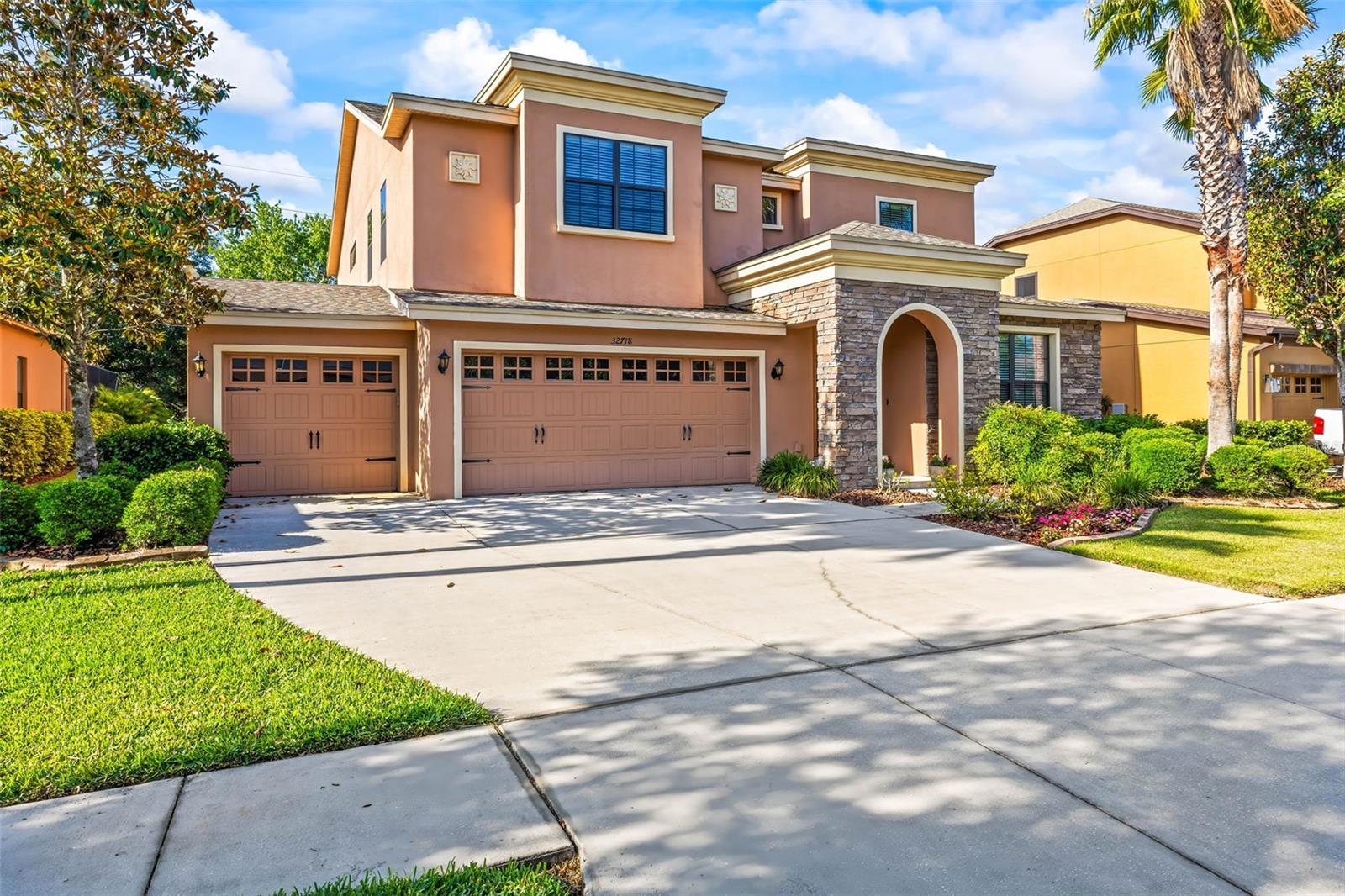 Exceptional Living starts here in Peregrina at Watergrass!