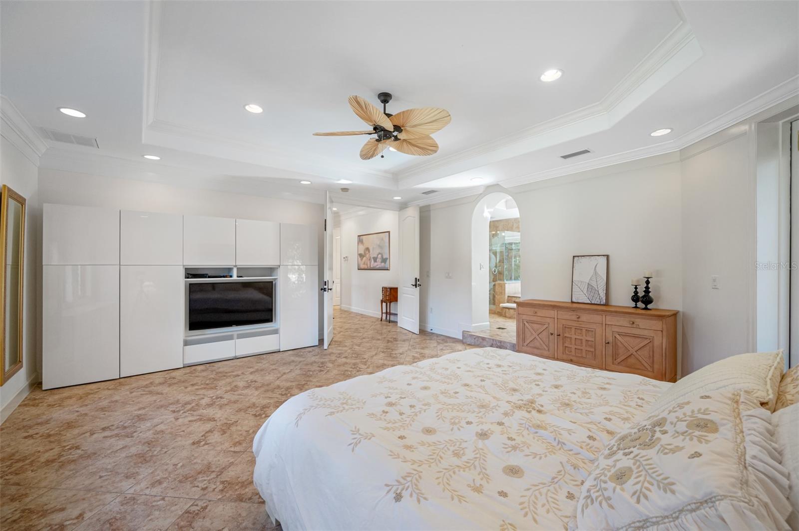 Spacious Primary bedroom