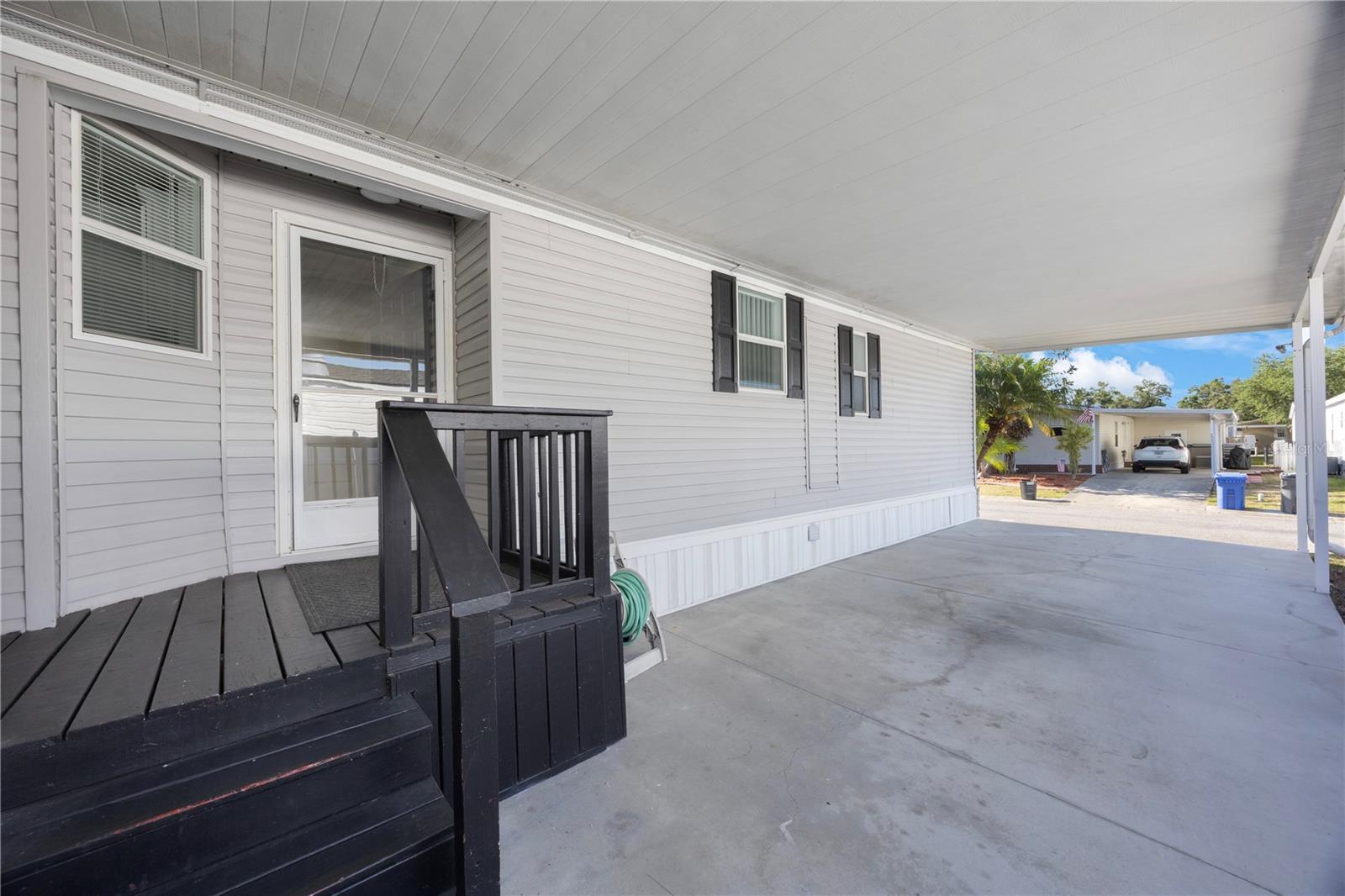 Outdoor Entrance, Carport