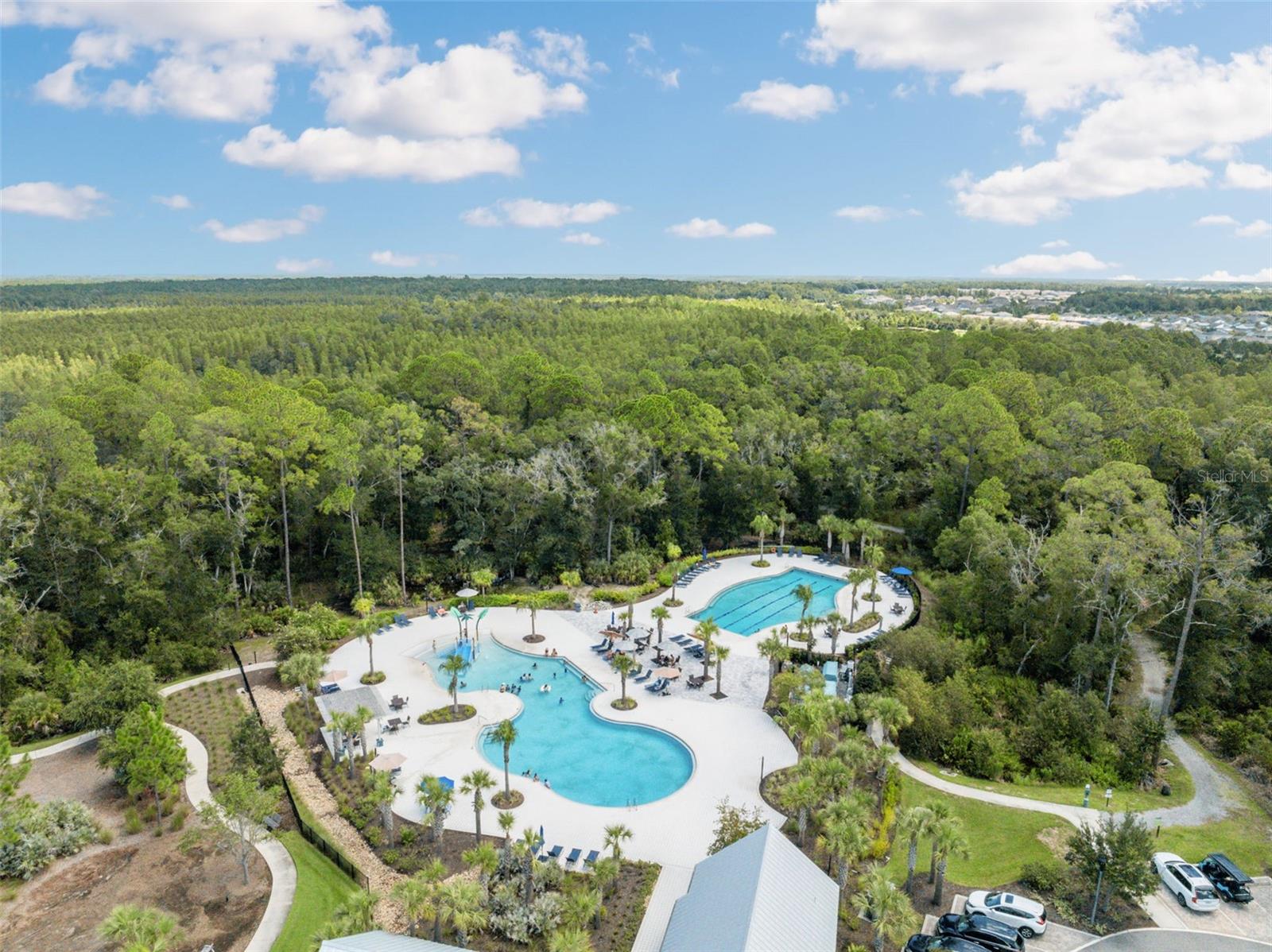 3 Pools, Splash Park, Clubhouse, Dining, Gym, Game Room, workoutstations