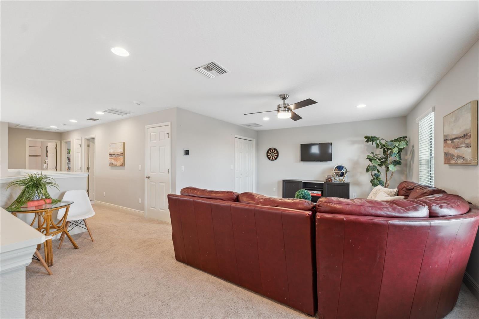 2nd level loft area