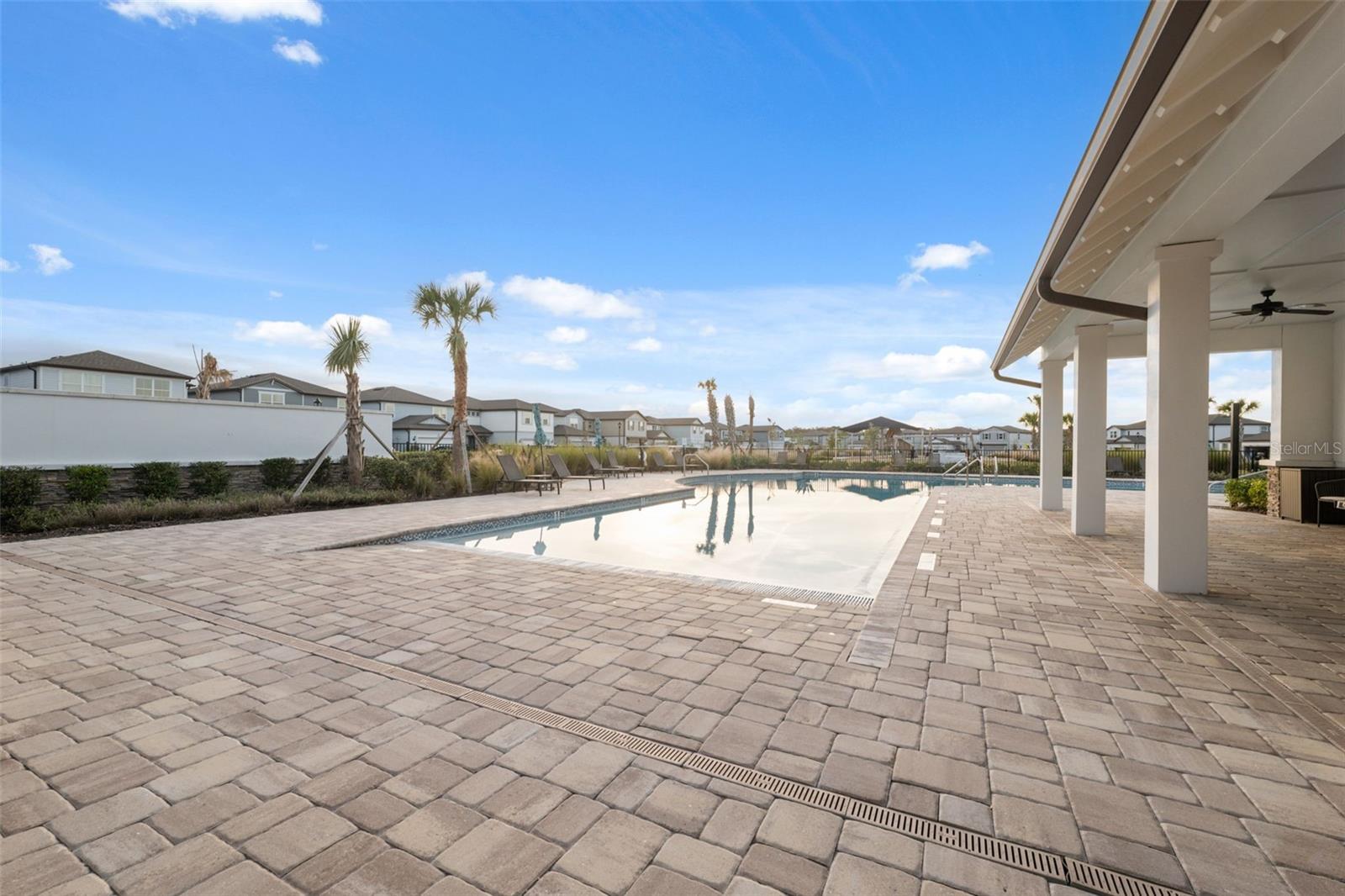 A 2nd pool complex nearby