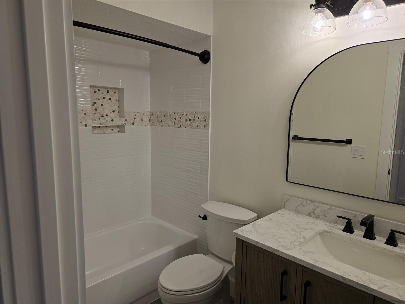 Guest Bath tub