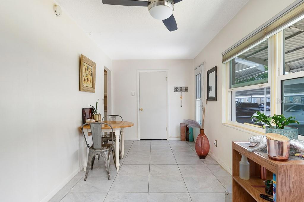 Bonus/ Patio Room heated with back door to parking