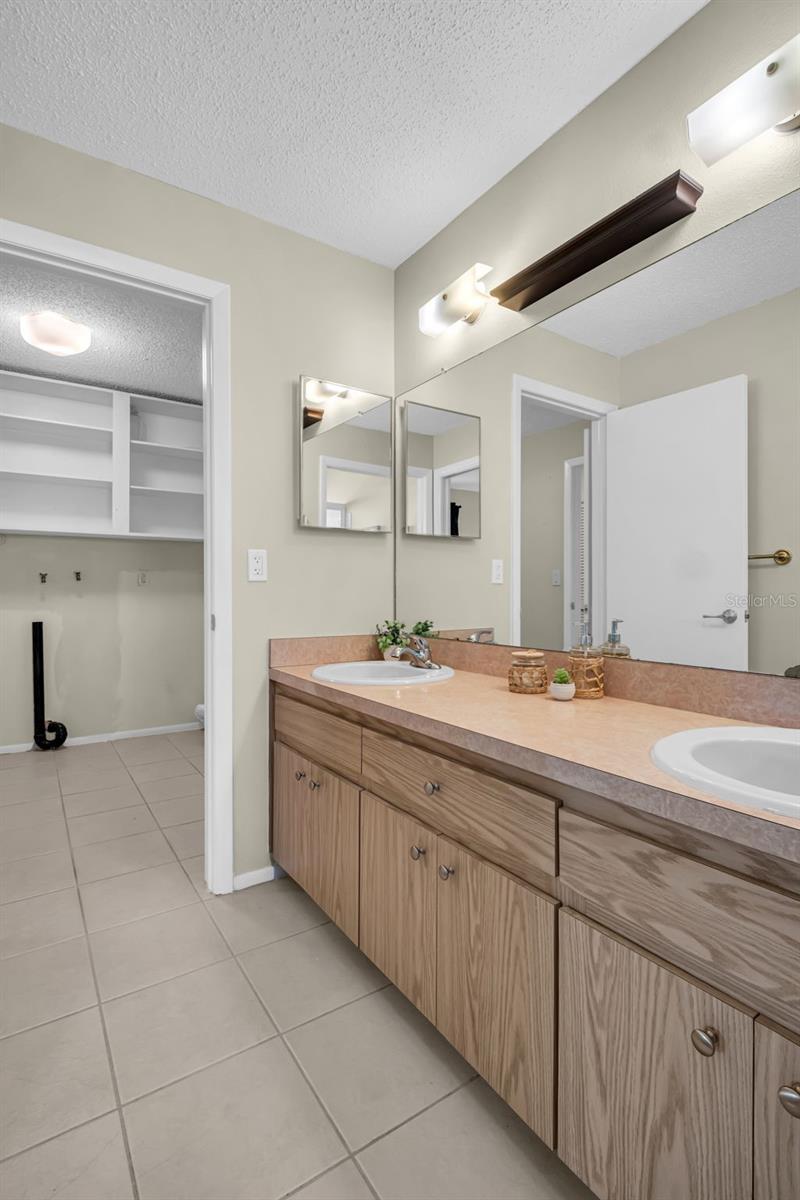 Primary bath