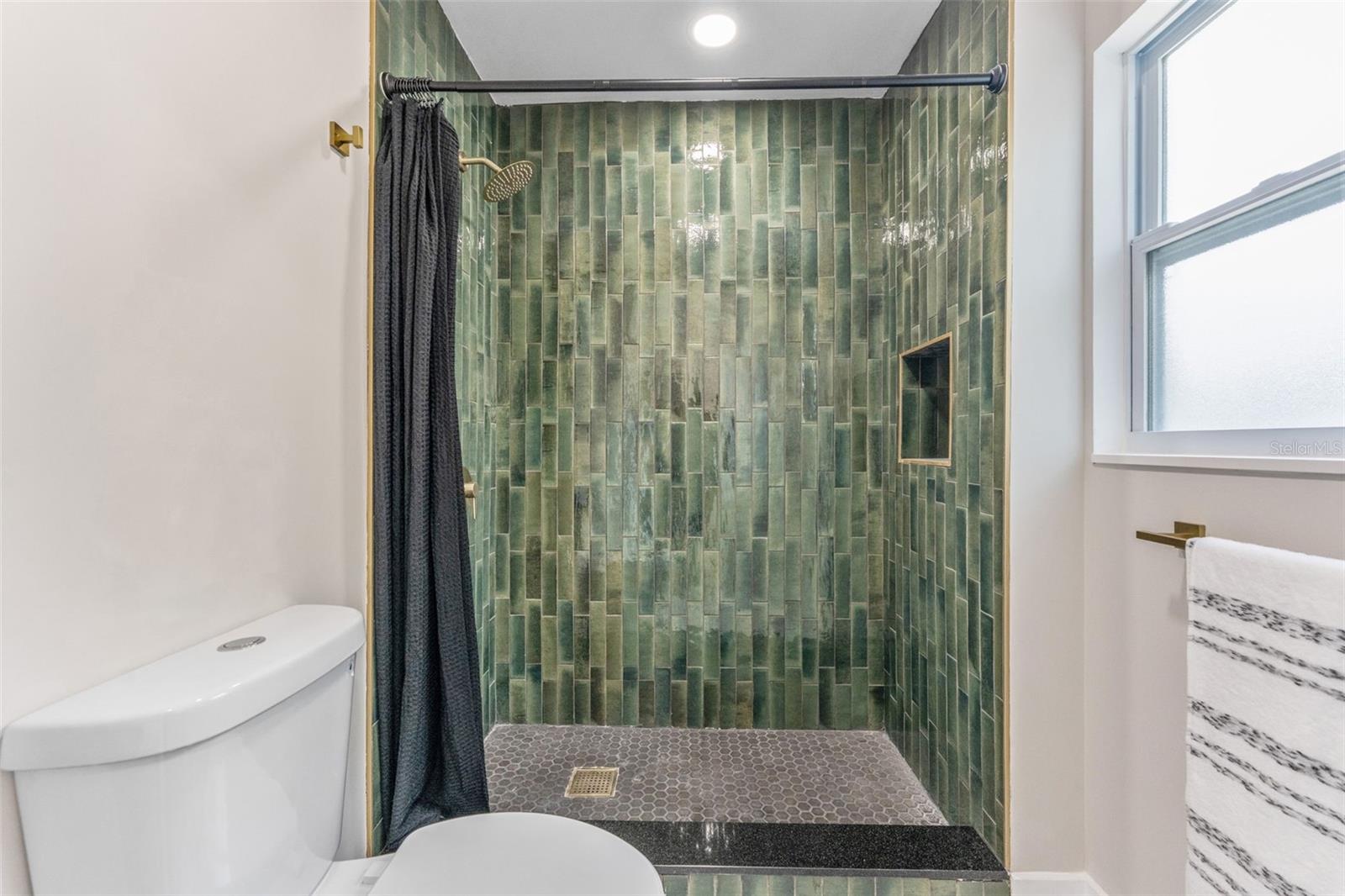 En-suite primary bathroom