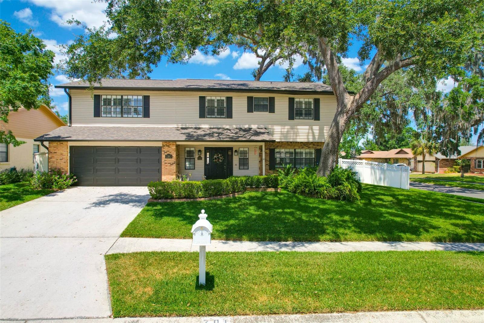 4-bedroom, 2.5-bath home with a spacious 3,070 sq ft layout and an enormous upstairs bonus room is a true gem!