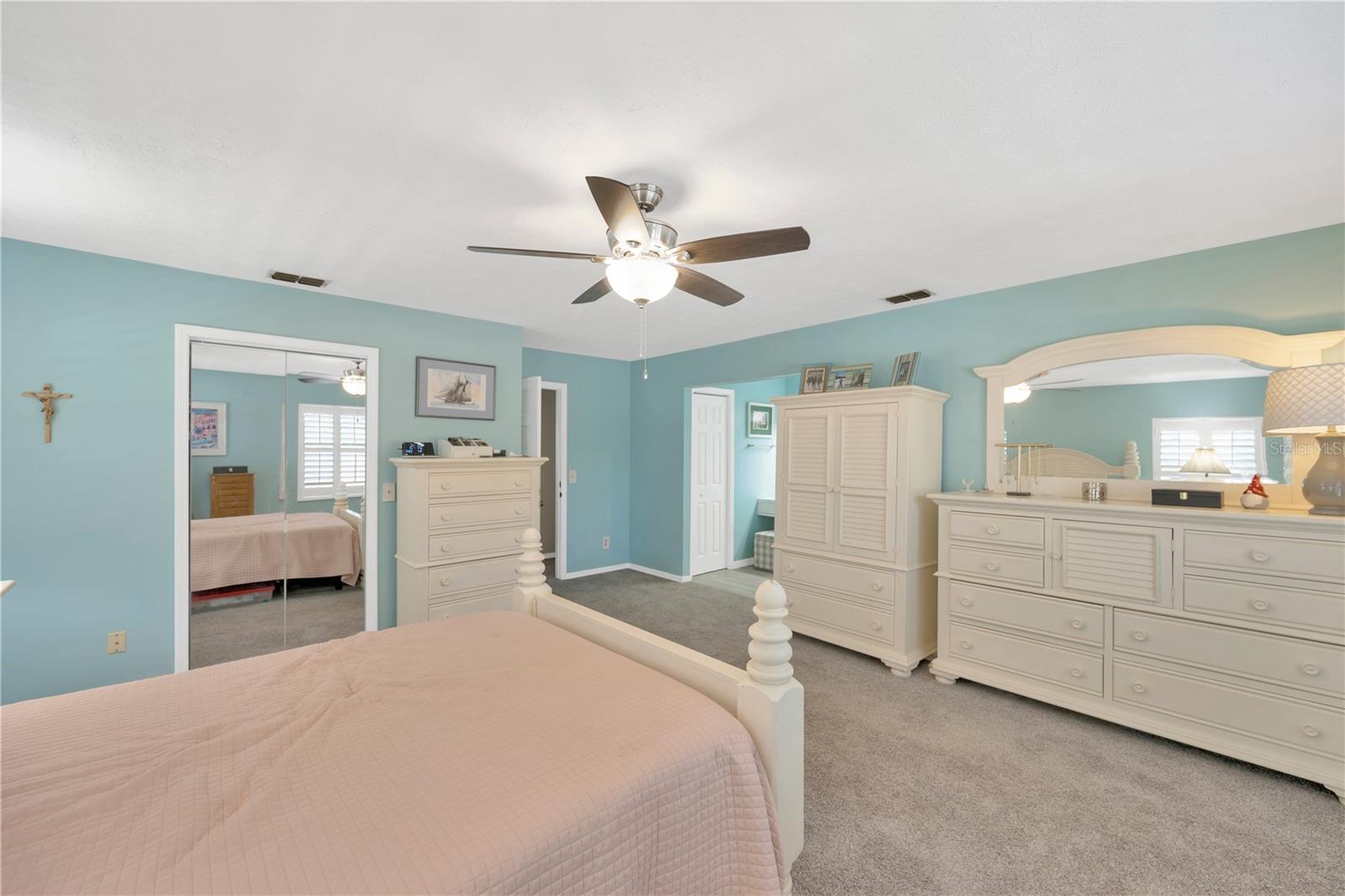The owner’s suite has a large walk-in closet and a luxurious ensuite bathroom.