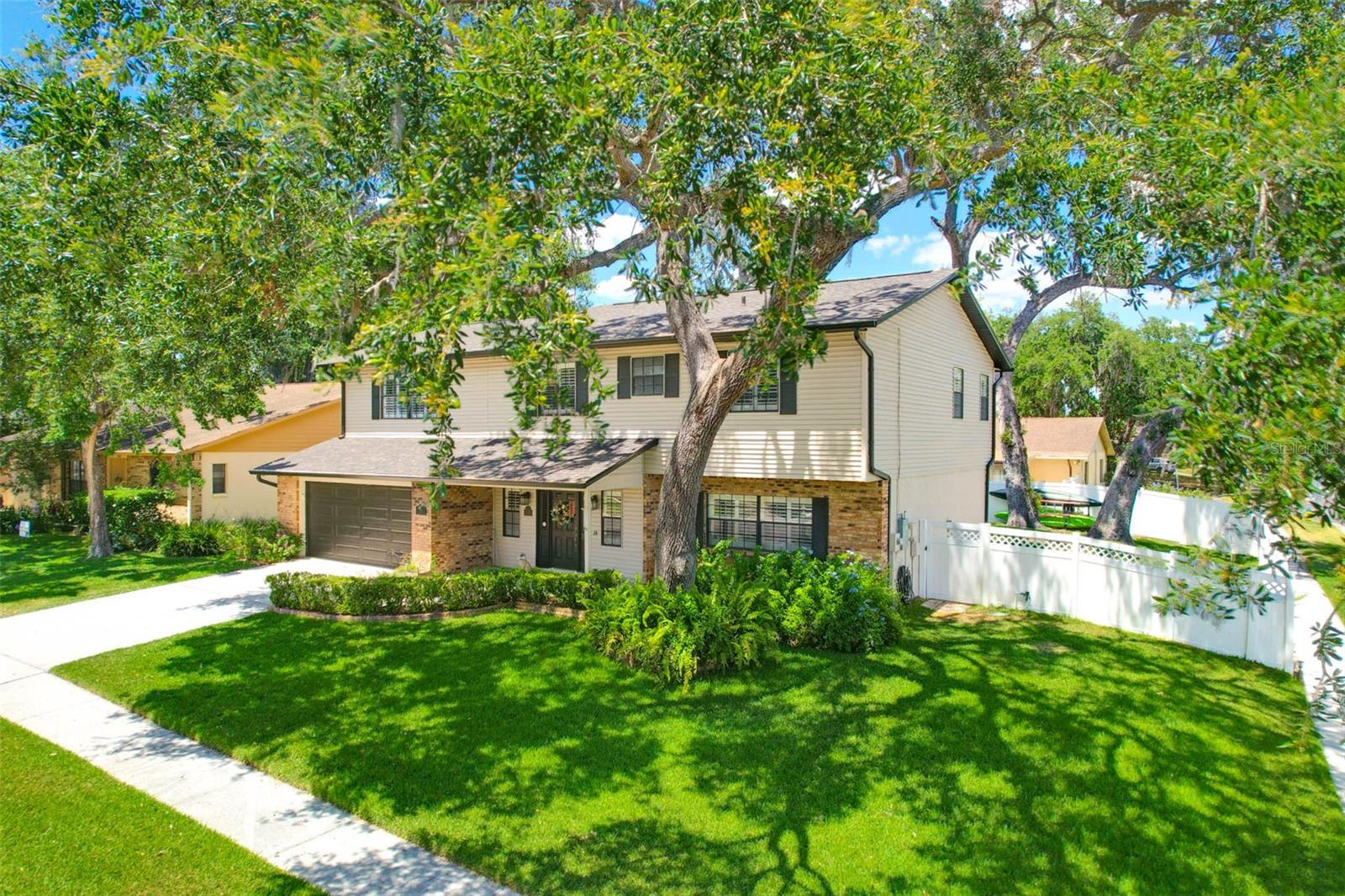 Located in the desirable Timber Pond neighborhood, enjoy quiet streets ideal for walking or biking—plus no HOA and no CDD fees! Homes like this are rarely available—don’t miss your chance to make it yours!