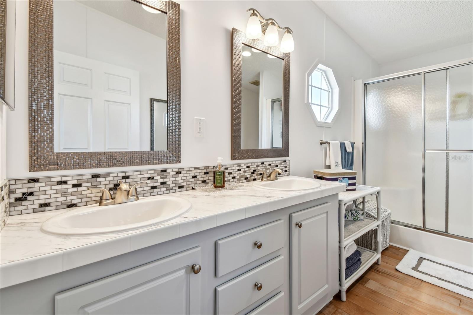 Double vanity