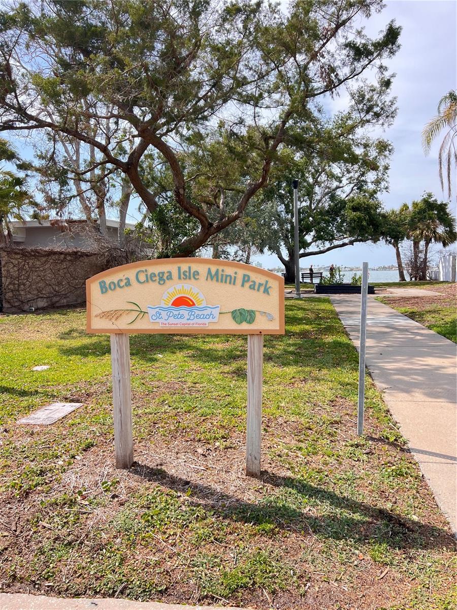 Boca Ciega Isle Mini Park