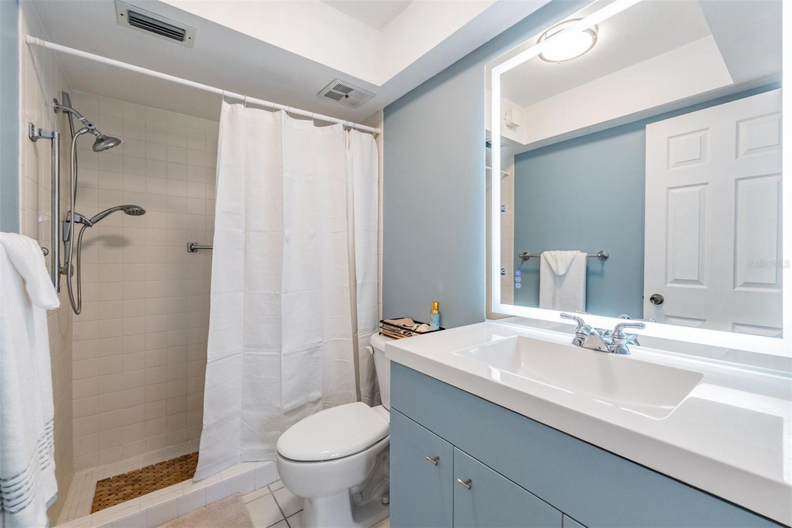 Primary Ensuite Bath