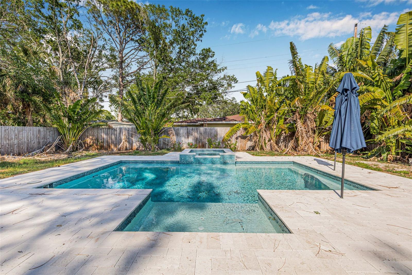 Gorgeous Heated Pool and Spa