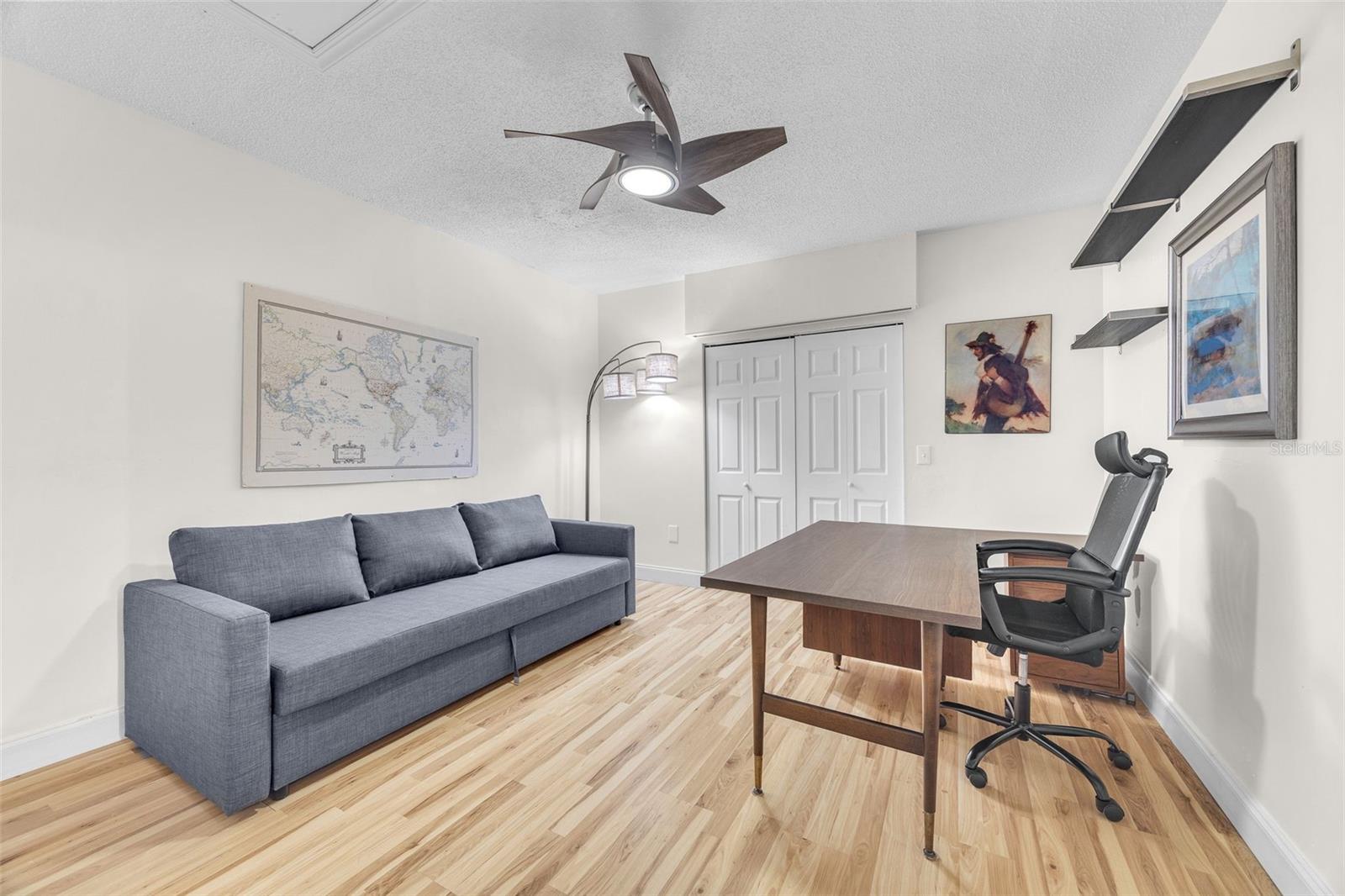 Flex Room