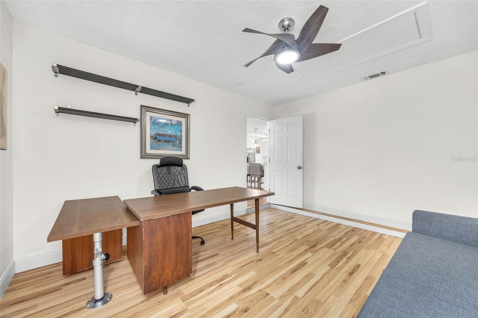 Flex Room
