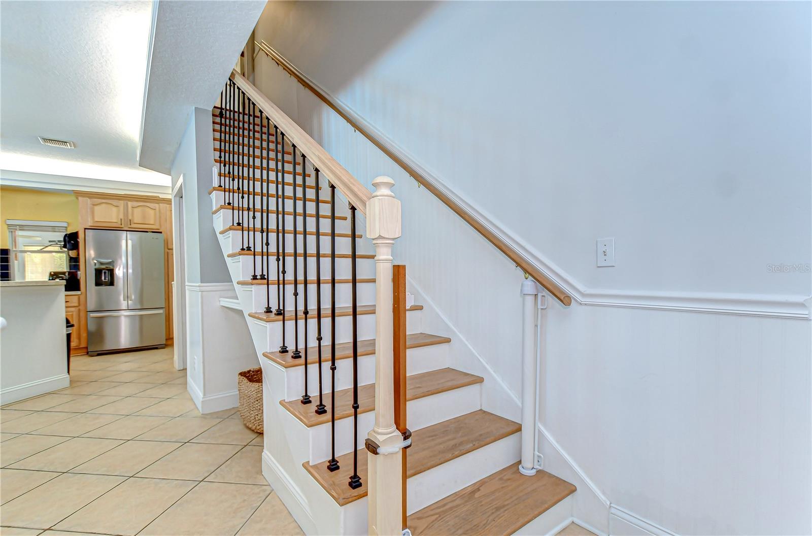 Stylish rion rod staircase!