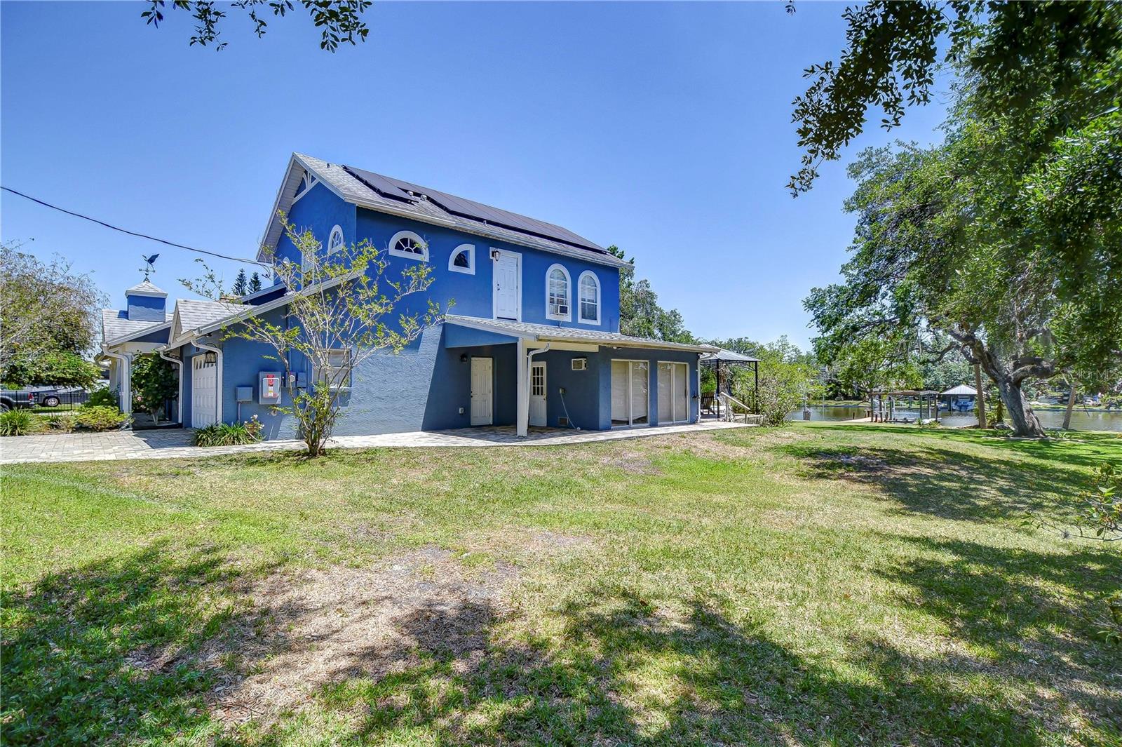 Fenced yard with NO HOA!