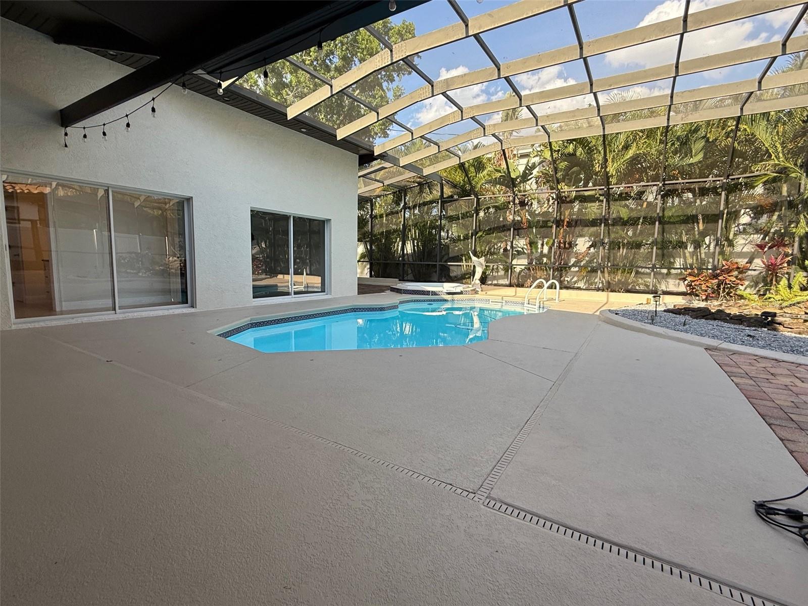 Lanai/Pool