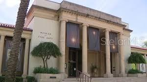 Vibrant arts scene with many museums to choose from