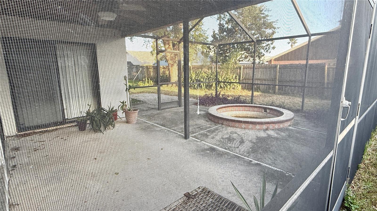 Covered patio Lania