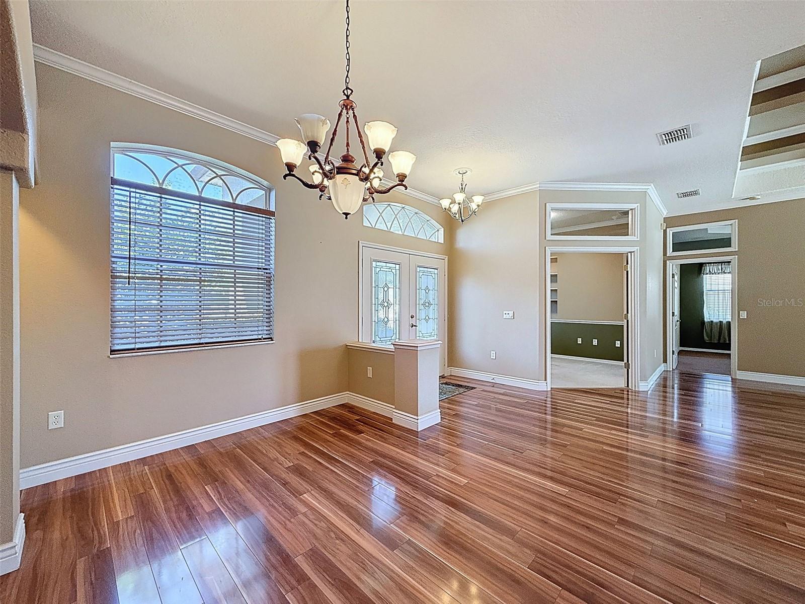 Formal Dining