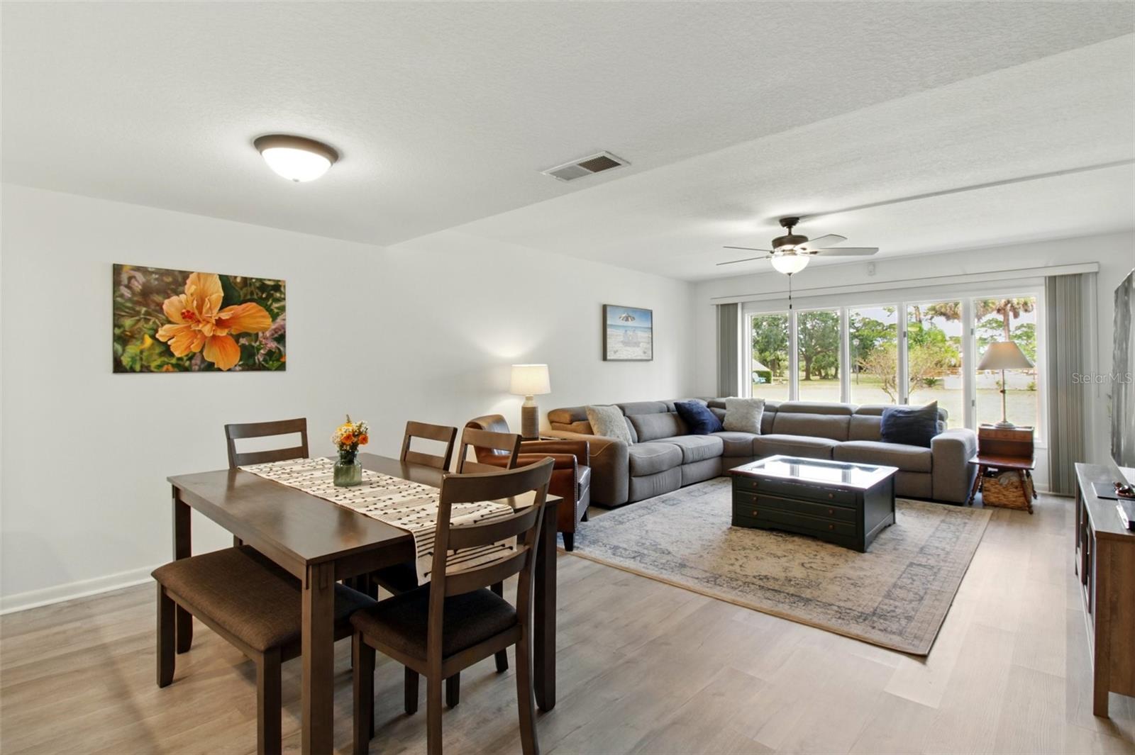 Dining/Living room combo