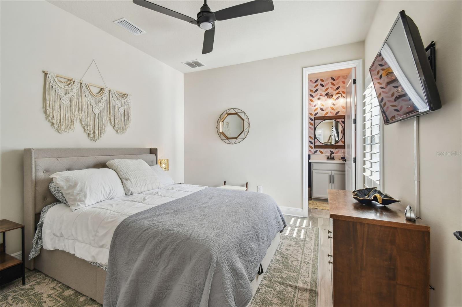 In-law suite / bedroom 4