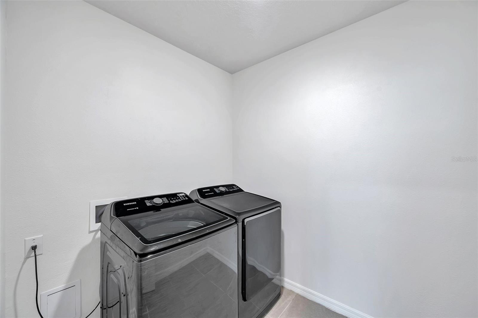 Upstairs laundryroom