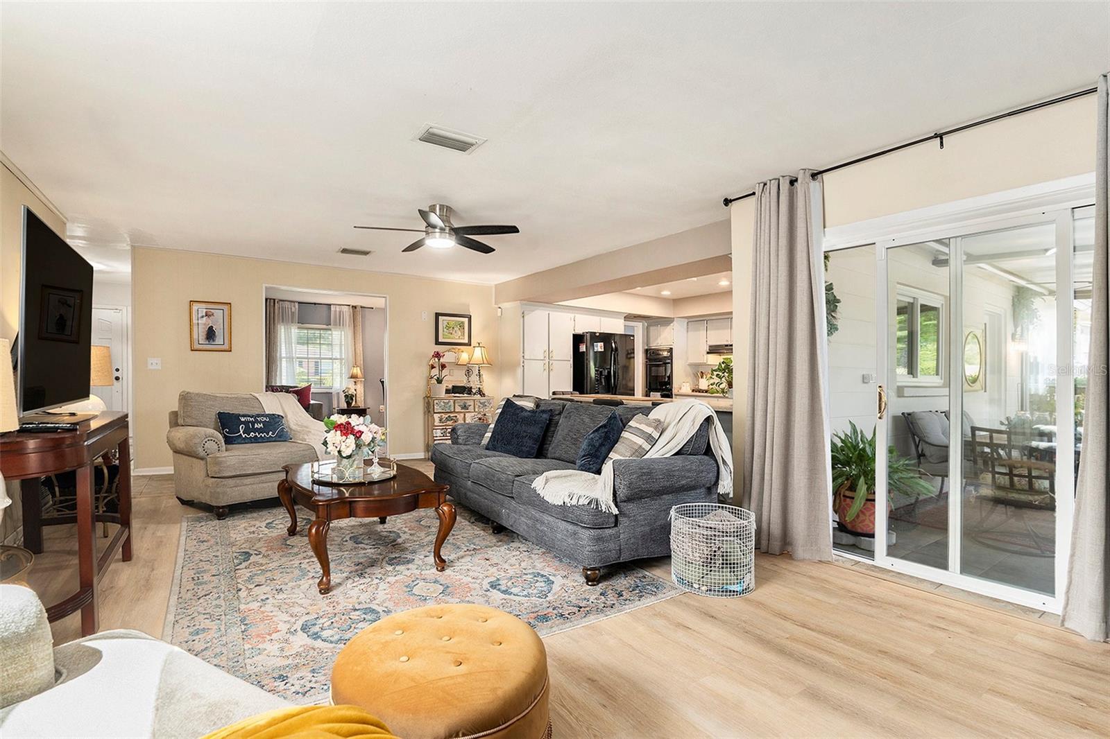 626 Marphil Loop, Brandon, FL 33511 - Family Room
