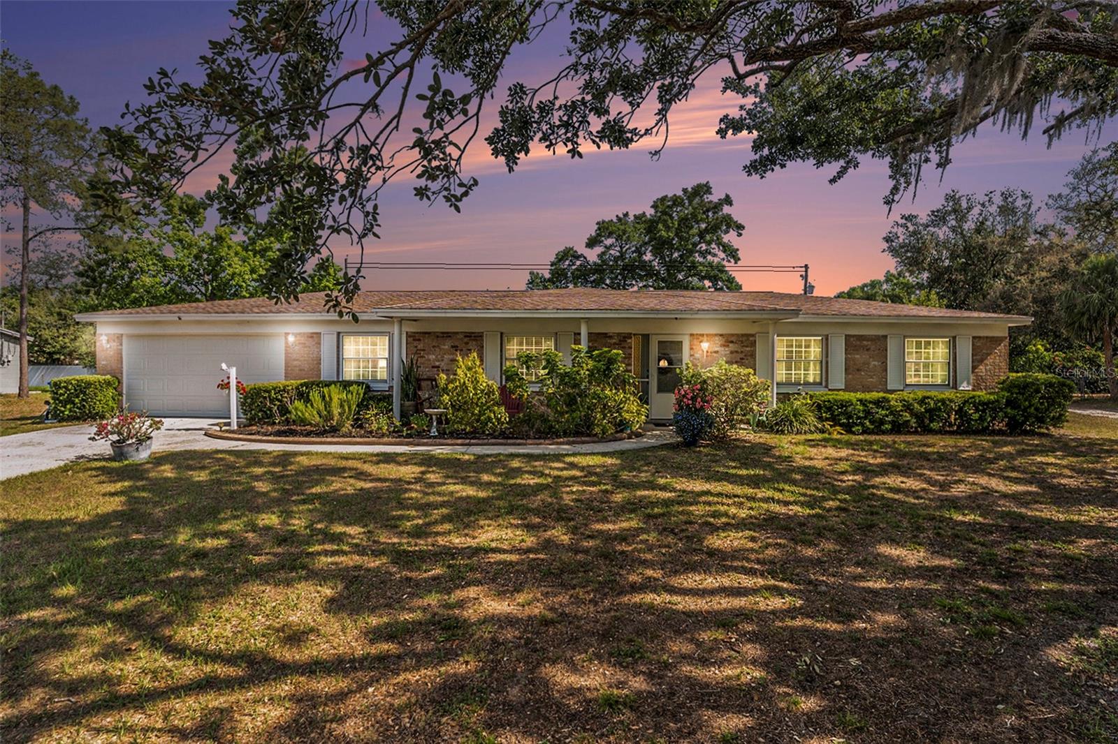 626 Marphil Loop, Brandon, FL 33511 - Front Twilight