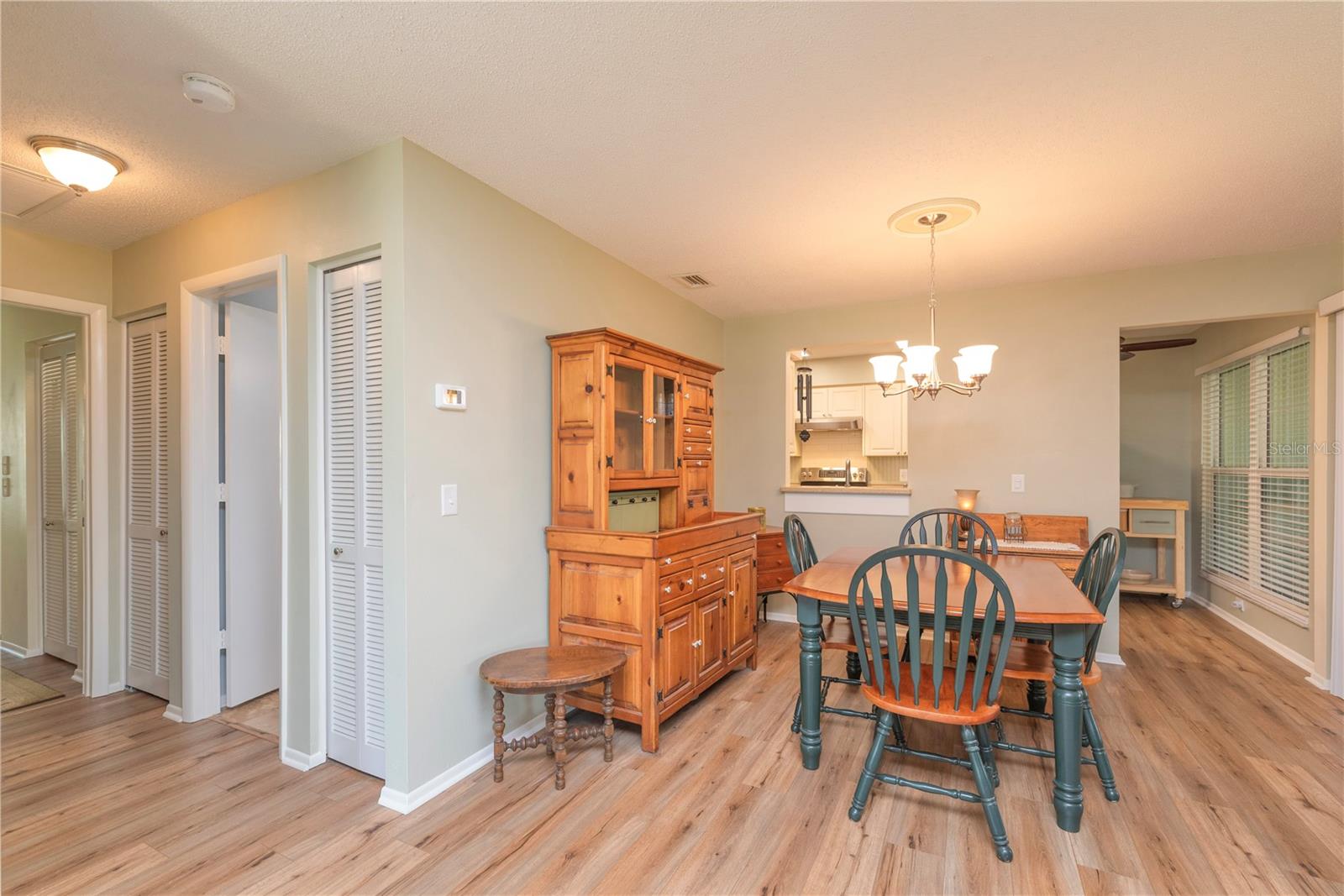 Dining room.