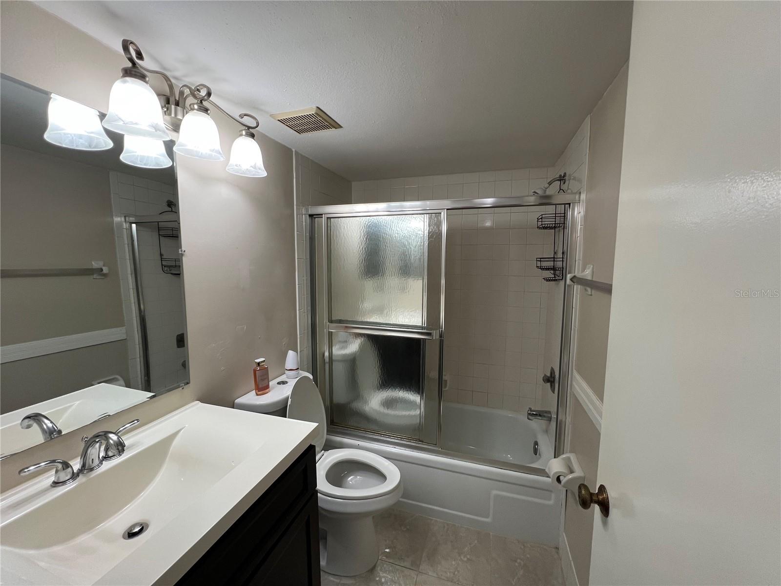 2nd bathroom