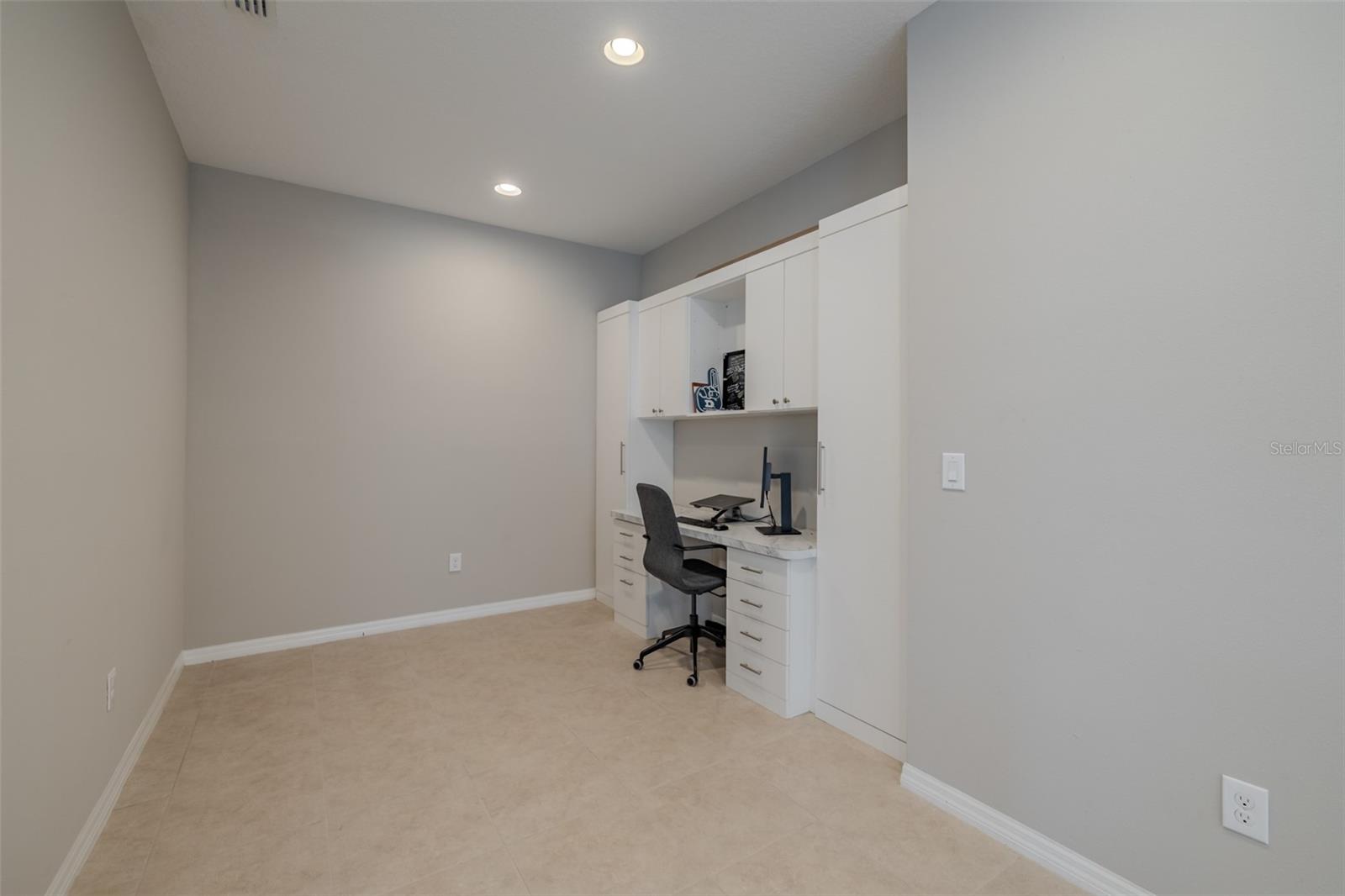 Flex area/Den