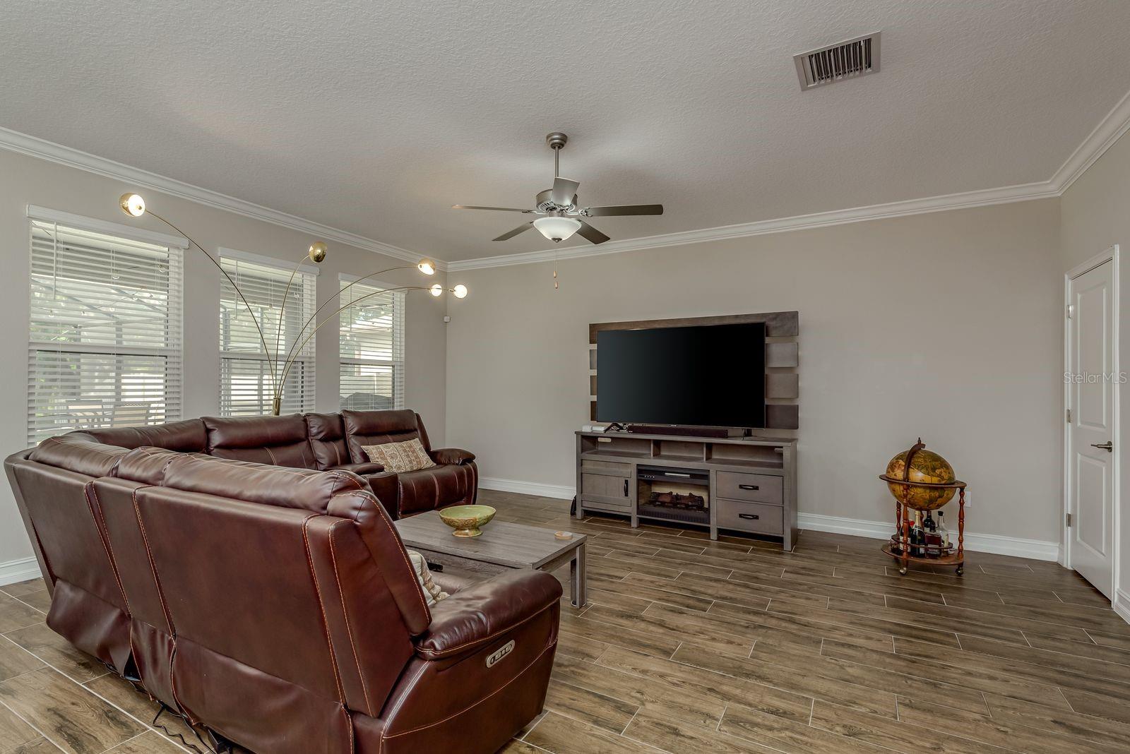 1st floor living room