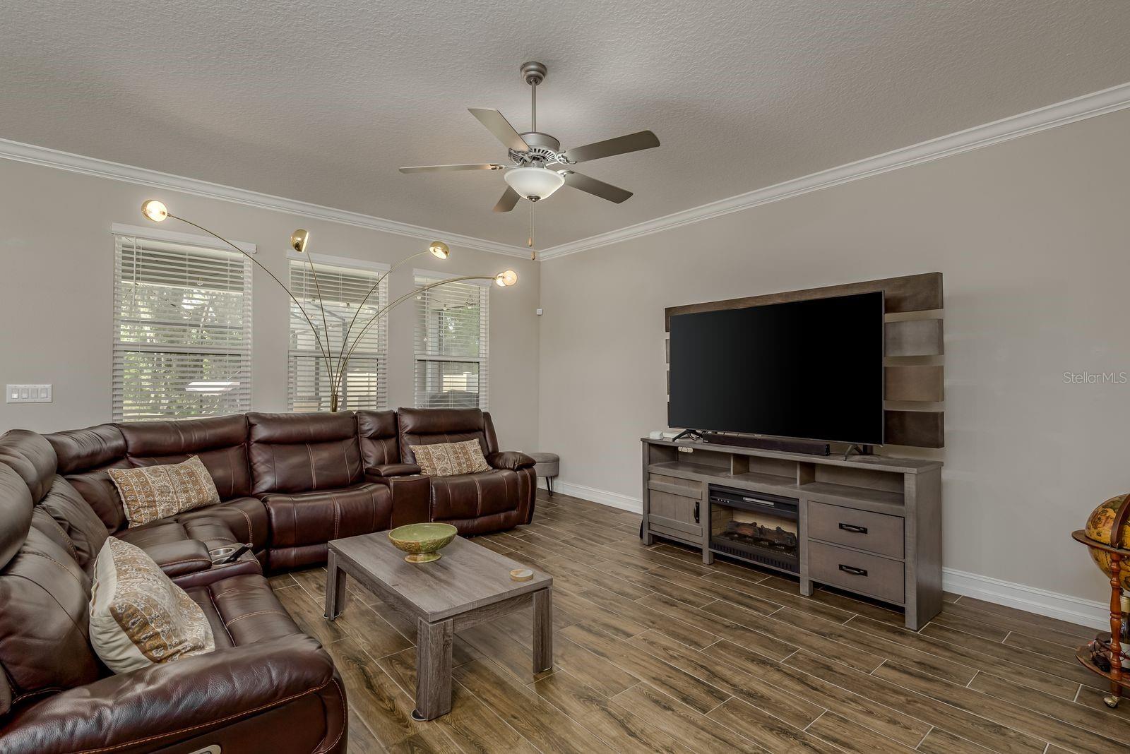 1st floor living room