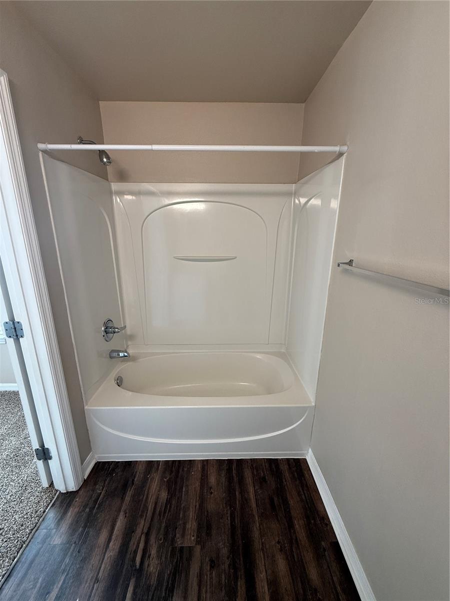 Guest Bedroom En-Suite