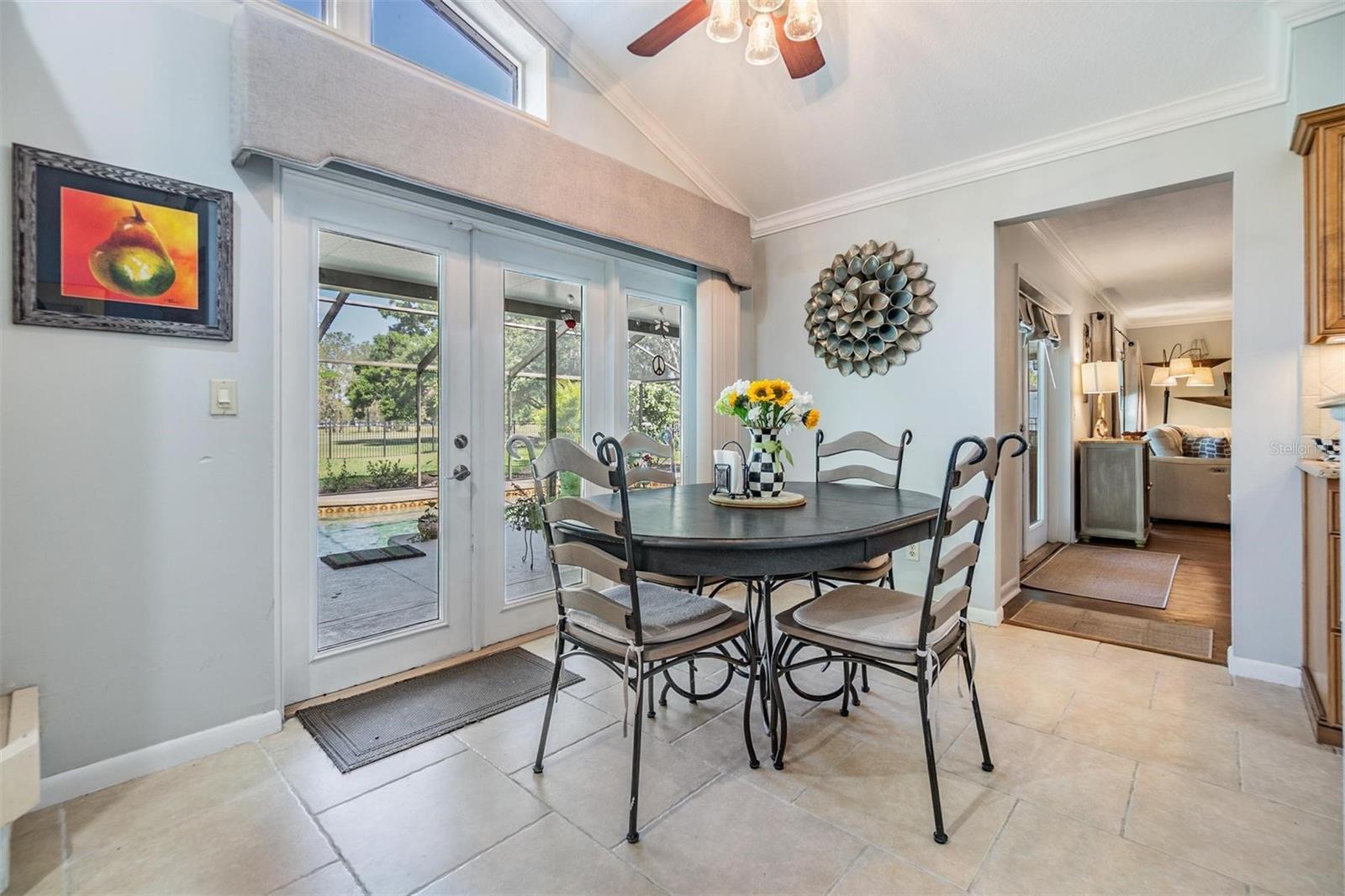dining area in kitchen