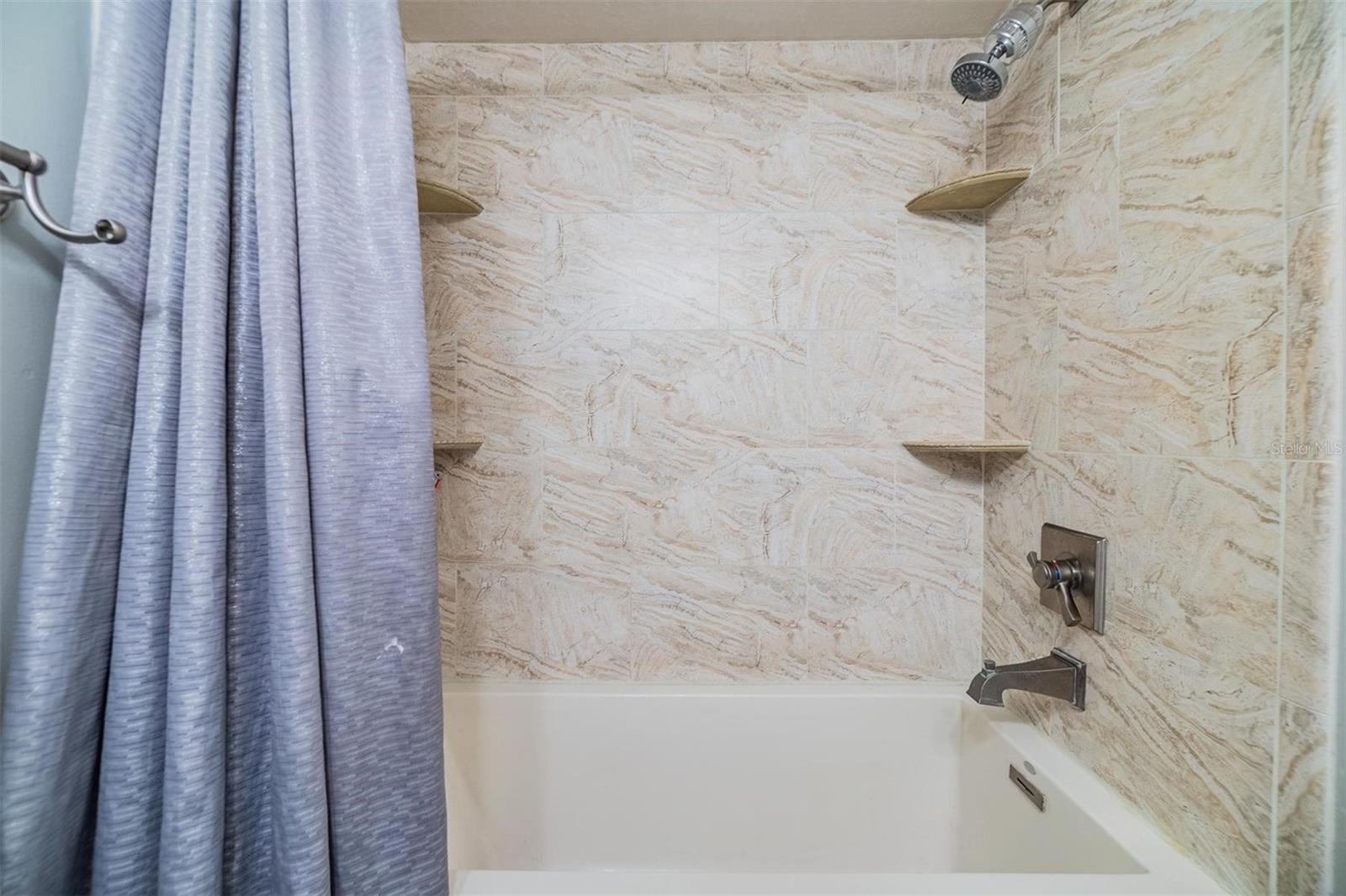 soaker tub