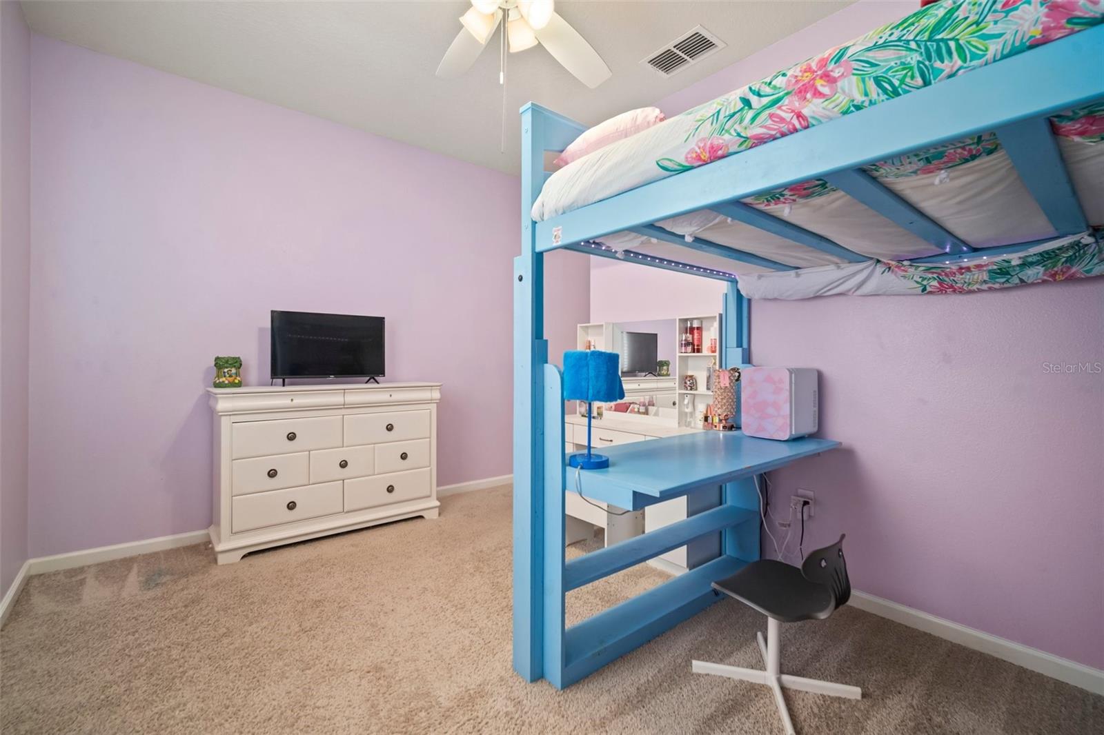 Bed 3 with walk-in closet
