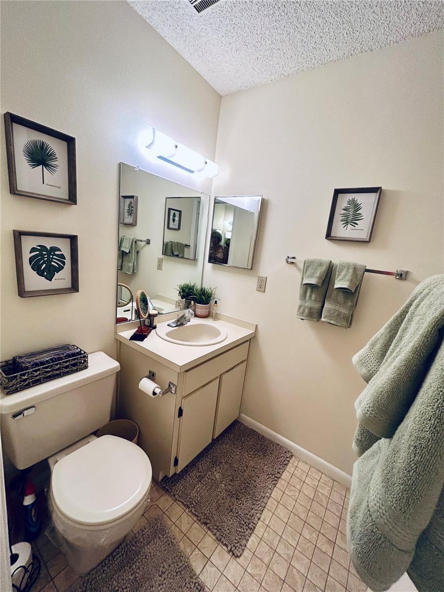 2nd bathroom