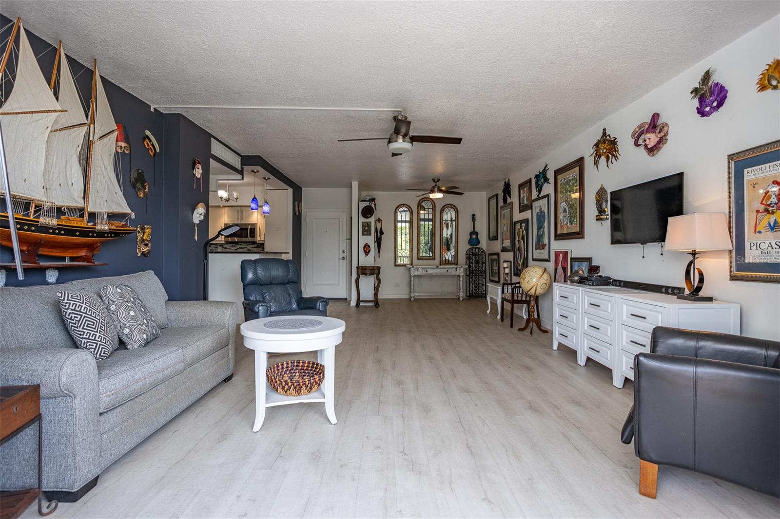 Living Room & Dining Rm. Combo