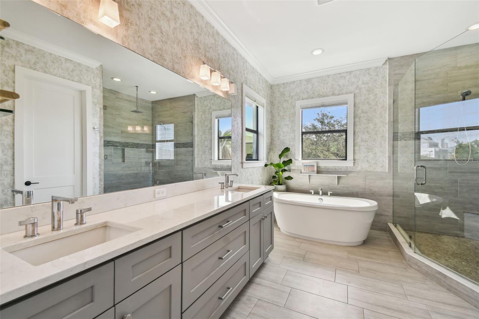 Primary bath