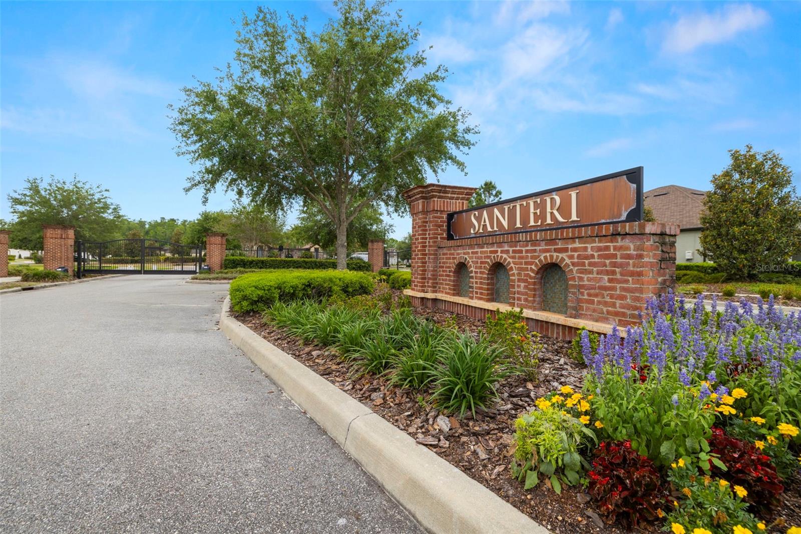 Gate at Santeri