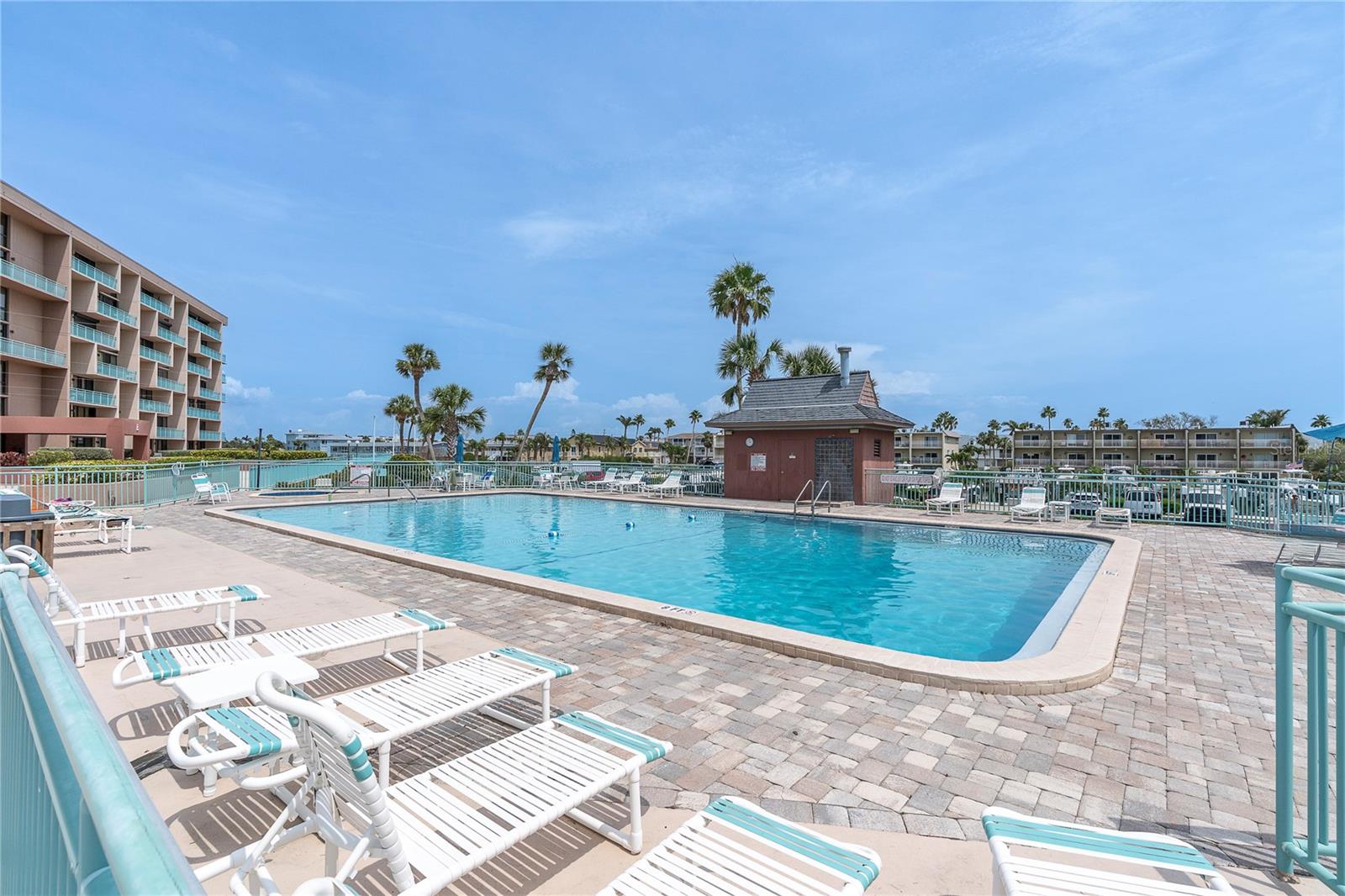 Geothermally Heated AND cooled Pool