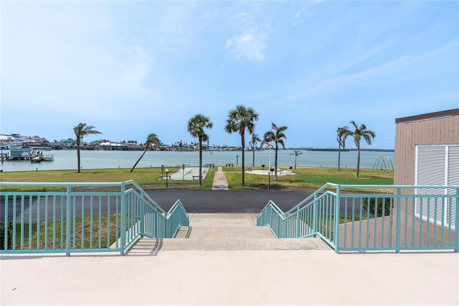 BEAYTIFUL Grounds - and walking path along Intracoastal